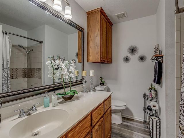 2537 Lynn Lane, Oklahoma City, OK 73120