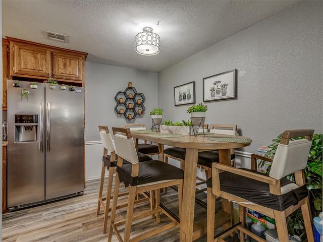 2537 Lynn Lane, Oklahoma City, OK 73120