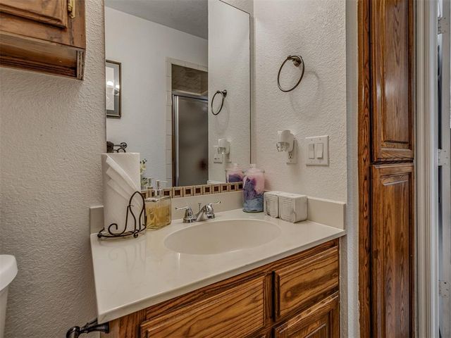 2537 Lynn Lane, Oklahoma City, OK 73120