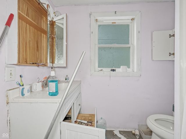 1019 S Norfolk Street, Indianapolis, IN 46241