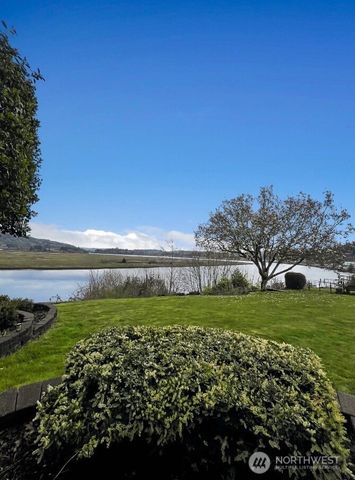 1510 W Water Street, South Bend, WA 98586