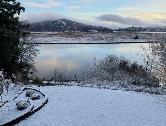 1510 W Water Street, South Bend, WA 98586