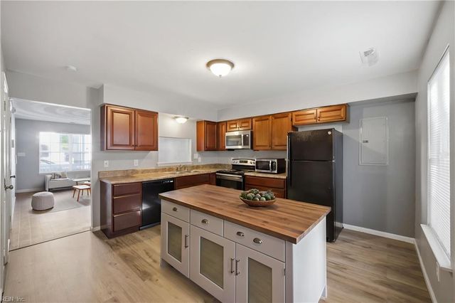 1445 Proescher ST, Norfolk, VA 23504