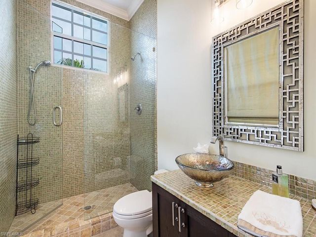 613 14th AVE, Naples, FL 34102