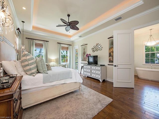 613 14th AVE, Naples, FL 34102