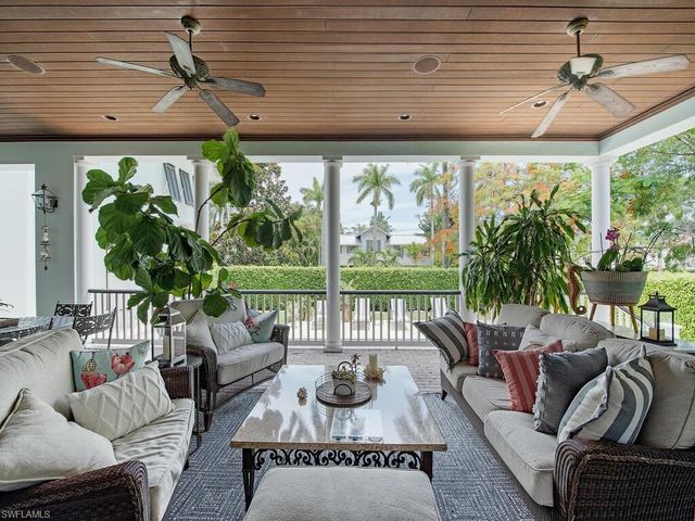 613 14th AVE, Naples, FL 34102