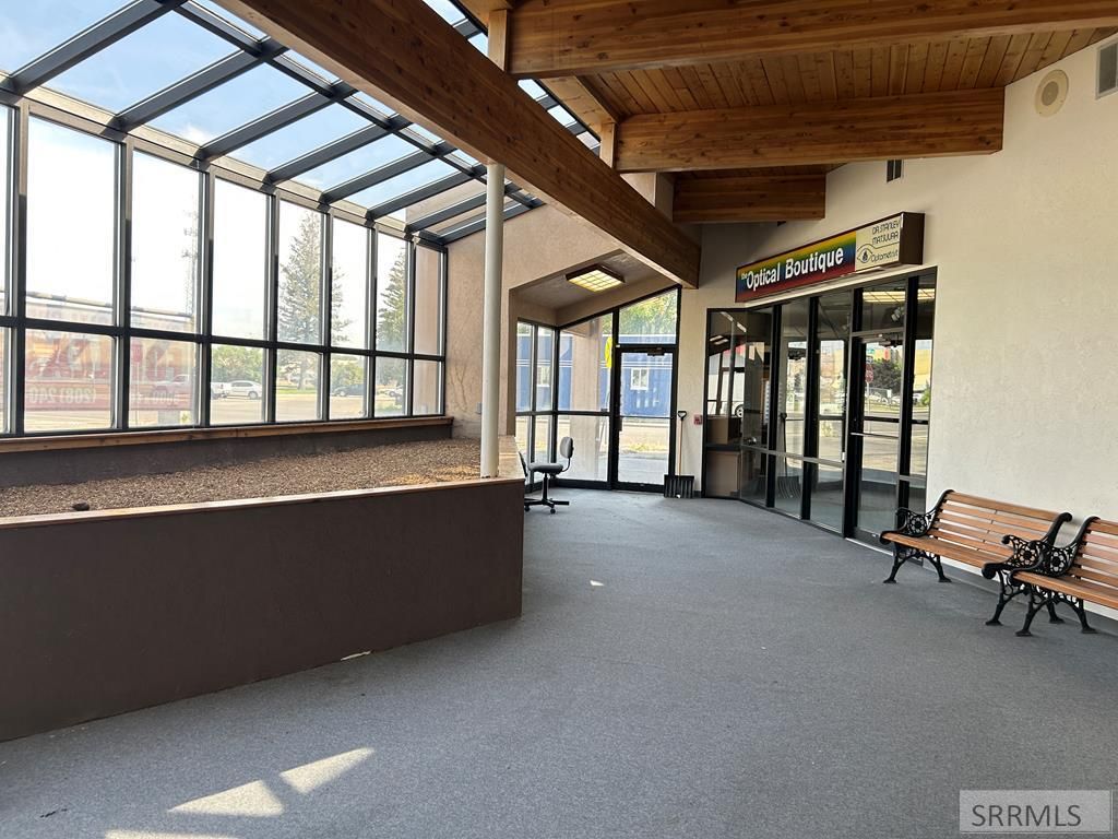 Image 2 of property listing at 34 SE Main Street, Blackfoot, ID 83221