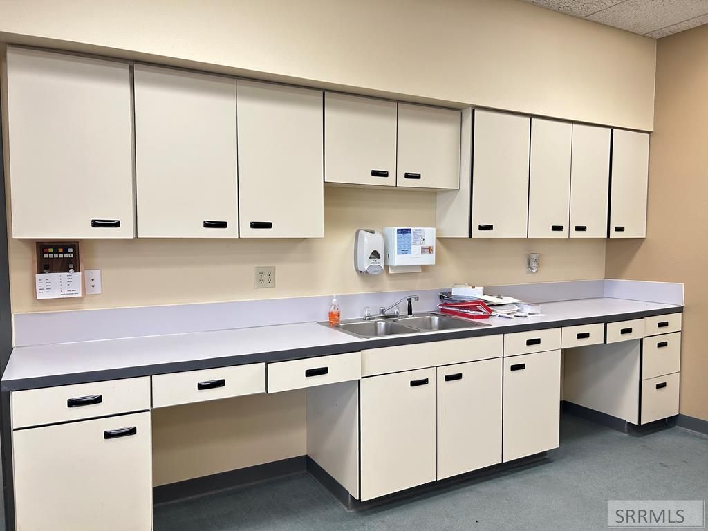 Image 34 of property listing at 34 SE Main Street, Blackfoot, ID 83221