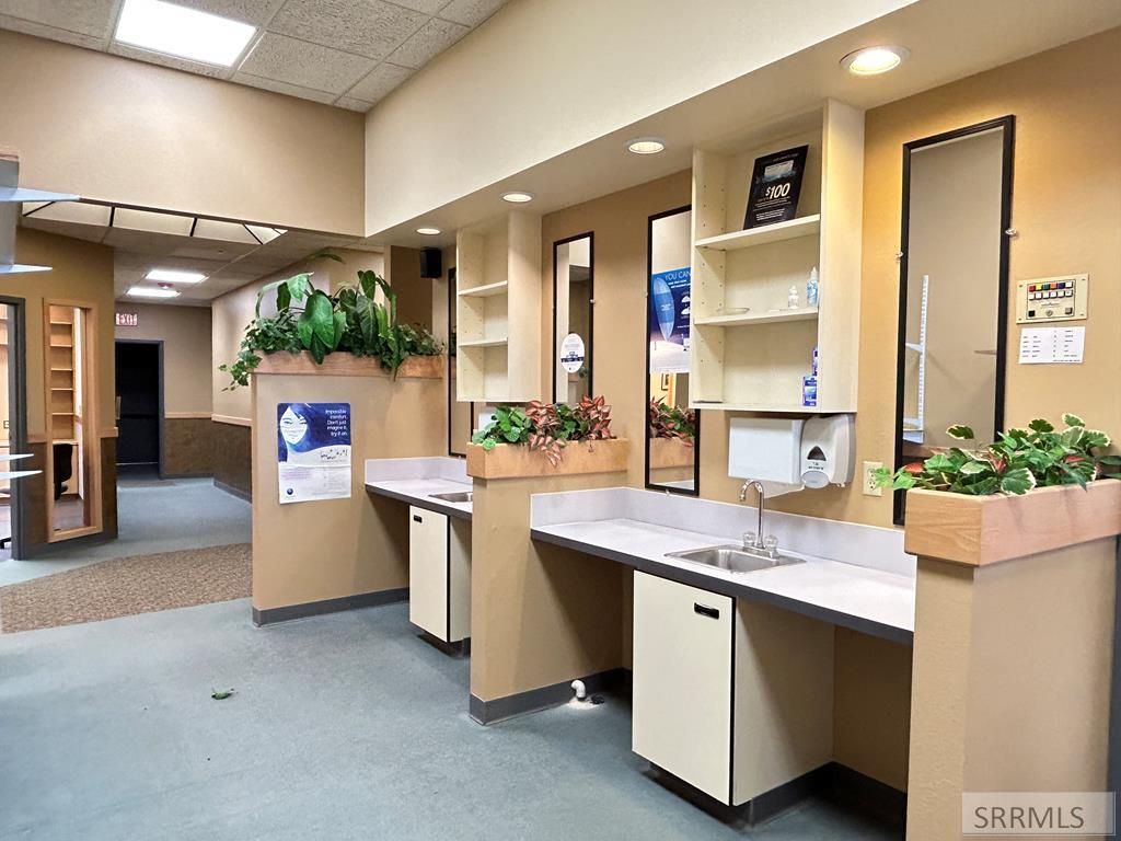 Image 44 of property listing at 34 SE Main Street, Blackfoot, ID 83221