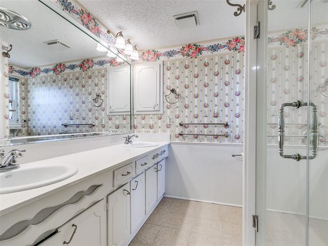 4708 NW 77th Street, Oklahoma City, OK 73132
