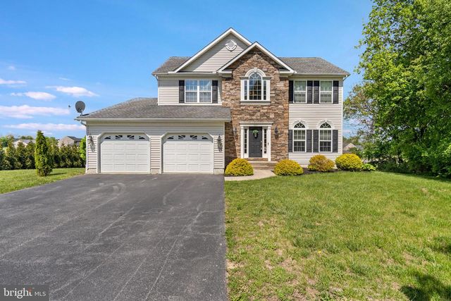 667 HALLMARK DR, Martinsburg, WV 25403