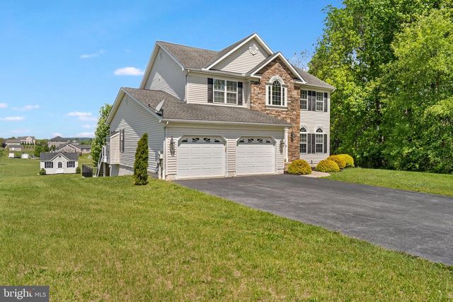 667 HALLMARK DR, Martinsburg, WV 25403