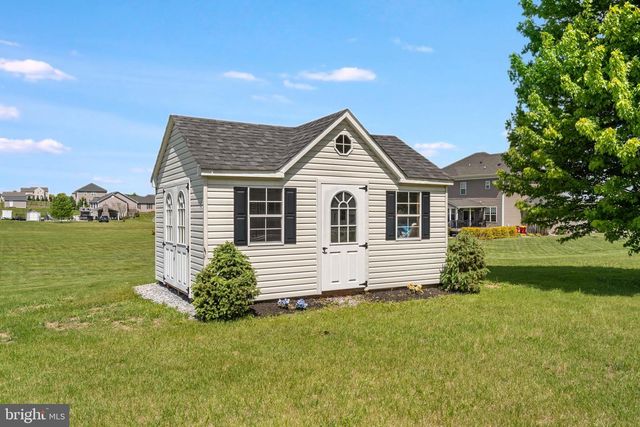 667 HALLMARK DR, Martinsburg, WV 25403