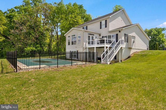 667 HALLMARK DR, Martinsburg, WV 25403