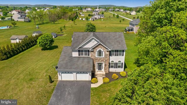 667 HALLMARK DR, Martinsburg, WV 25403