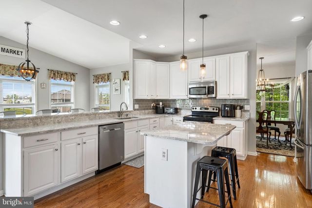 667 HALLMARK DR, Martinsburg, WV 25403