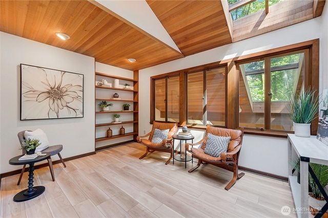 15124 130th Avenue NE, Woodinville, WA 98072