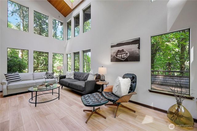 15124 130th Avenue NE, Woodinville, WA 98072