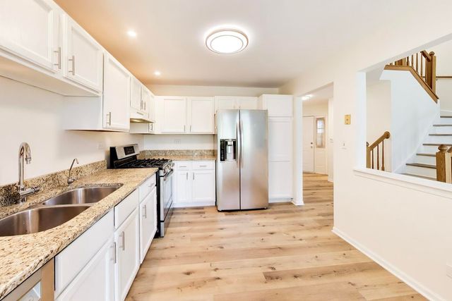 312 E TALL OAKS Lane, Itasca, IL 60143