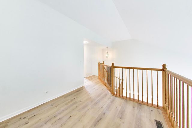 312 E TALL OAKS Lane, Itasca, IL 60143