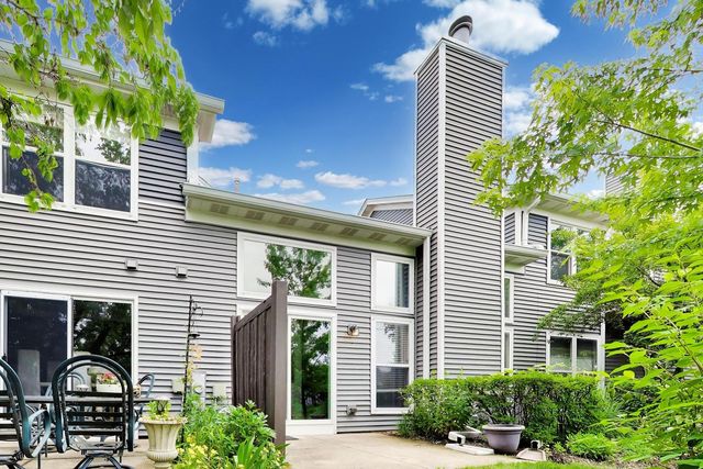 312 E TALL OAKS Lane, Itasca, IL 60143