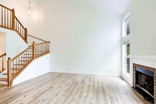 312 E TALL OAKS Lane, Itasca, IL 60143