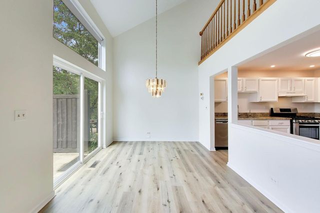 312 E TALL OAKS Lane, Itasca, IL 60143