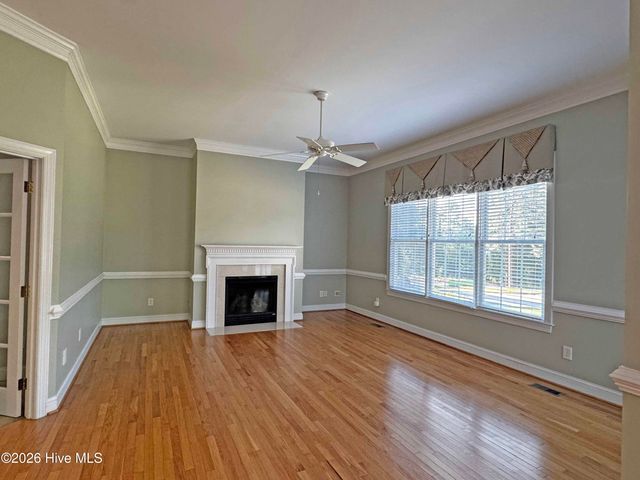 140 Steeplechase Way, Southern Pines, NC 28387