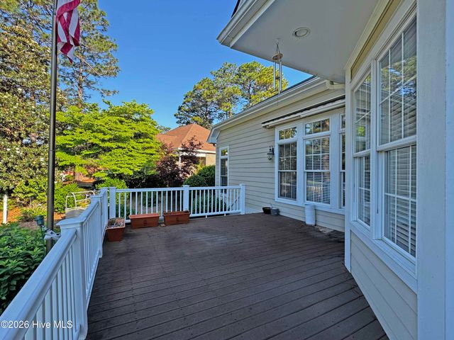 140 Steeplechase Way, Southern Pines, NC 28387