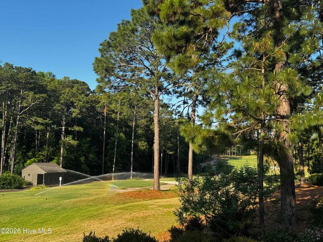 140 Steeplechase Way, Southern Pines, NC 28387