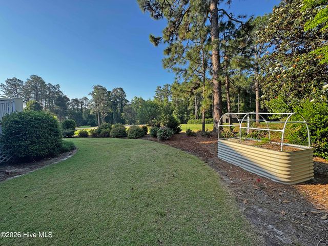 140 Steeplechase Way, Southern Pines, NC 28387