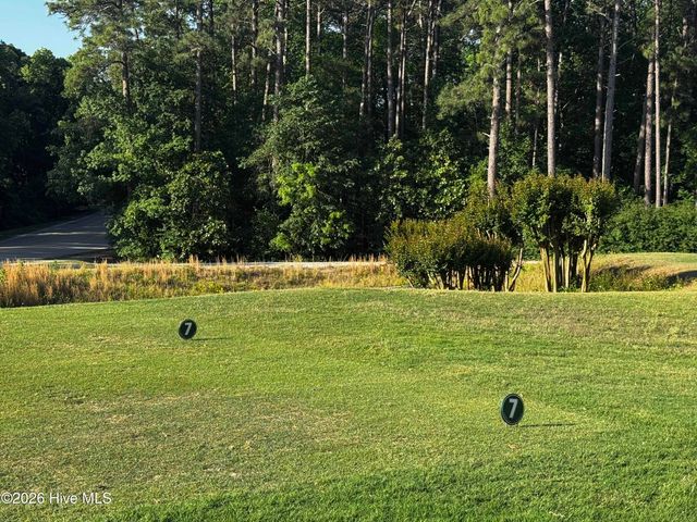 140 Steeplechase Way, Southern Pines, NC 28387