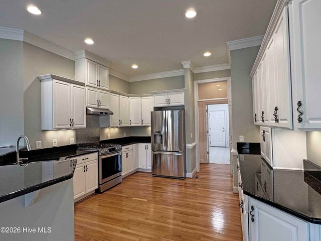 140 Steeplechase Way, Southern Pines, NC 28387