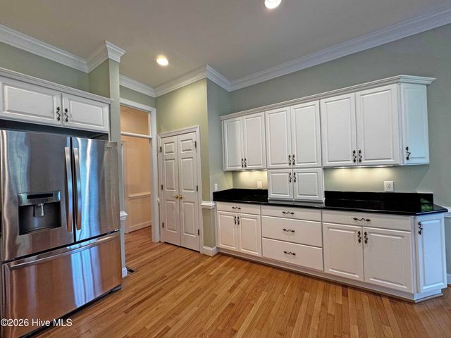 140 Steeplechase Way, Southern Pines, NC 28387