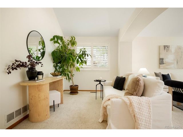 18853 E Union Pl, Aurora, CO 80015