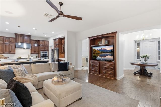 10335 Artful Stone Avenue, Las Vegas, NV 89149