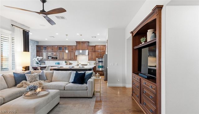 10335 Artful Stone Avenue, Las Vegas, NV 89149