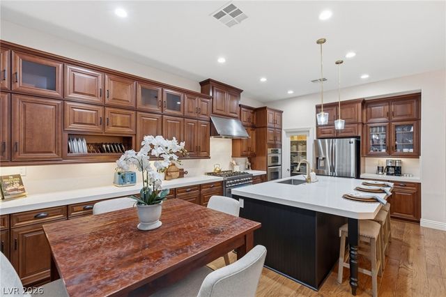 10335 Artful Stone Avenue, Las Vegas, NV 89149