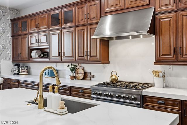 10335 Artful Stone Avenue, Las Vegas, NV 89149