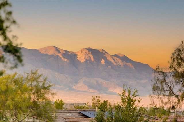 10335 Artful Stone Avenue, Las Vegas, NV 89149