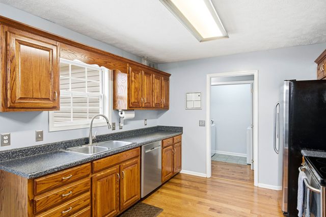 59 Parker Cir, Lynchburg, TN 37352