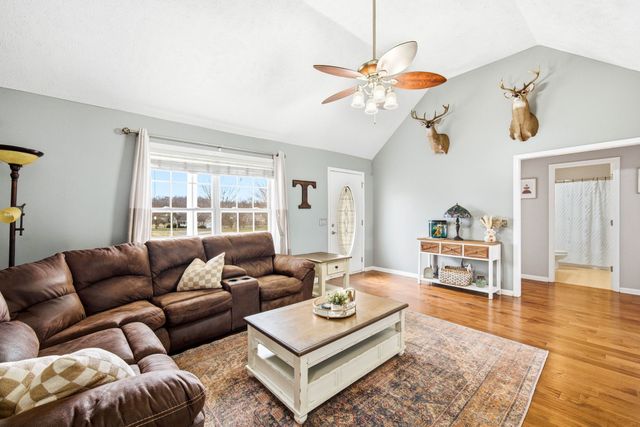 59 Parker Cir, Lynchburg, TN 37352