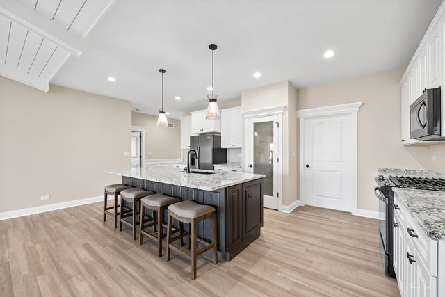 25150 S Westwind Drive, Channahon, IL 60410