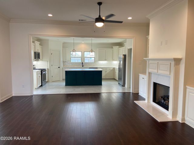 209 Grimmon Road, Youngsville, LA 70592