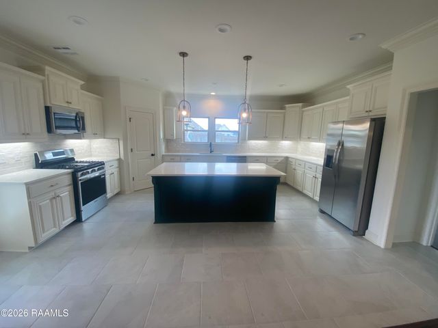 209 Grimmon Road, Youngsville, LA 70592