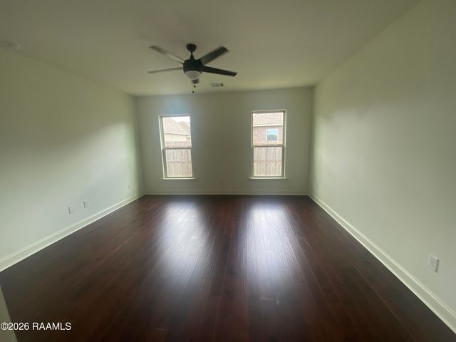 209 Grimmon Road, Youngsville, LA 70592