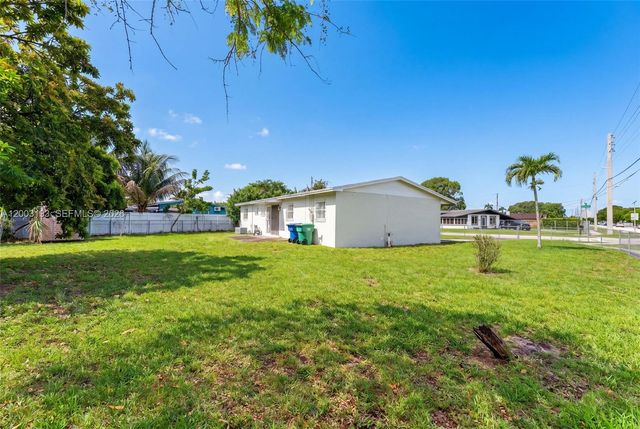 20621 NW 24th Ct, Miami Gardens, FL 33056