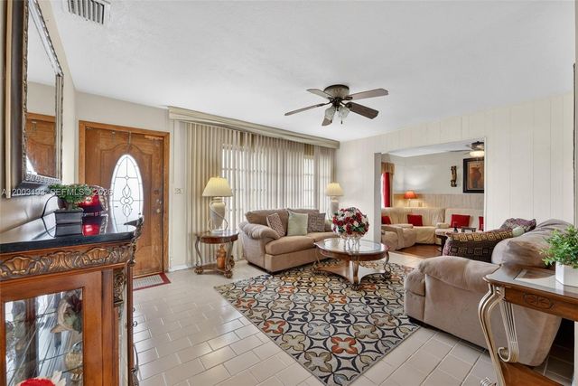 20621 NW 24th Ct, Miami Gardens, FL 33056