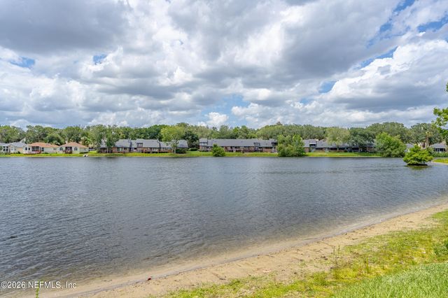 11987 ARBOR LAKE Drive, Jacksonville, FL 32225