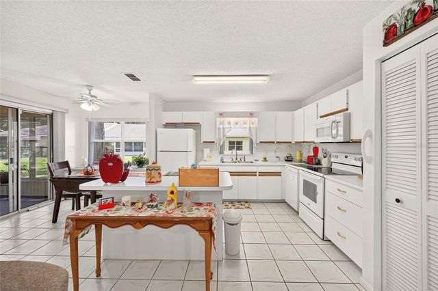 9659 SW 95TH TERRACE B, Ocala, FL 34481